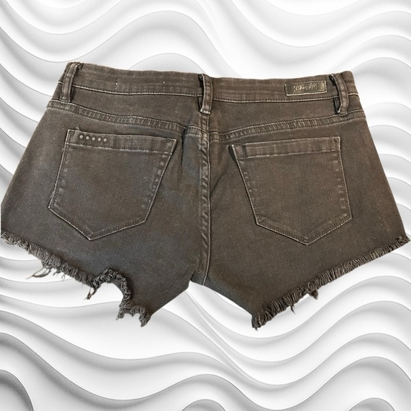 Blank NYC ‘Little Queenie’ Raw Hem Cutoff Denim Shorts in “Washed Black” Size 25 - Picture 14 of 16